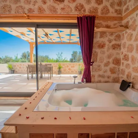 Villa Inci - 2 Bedroom In Kalkan *